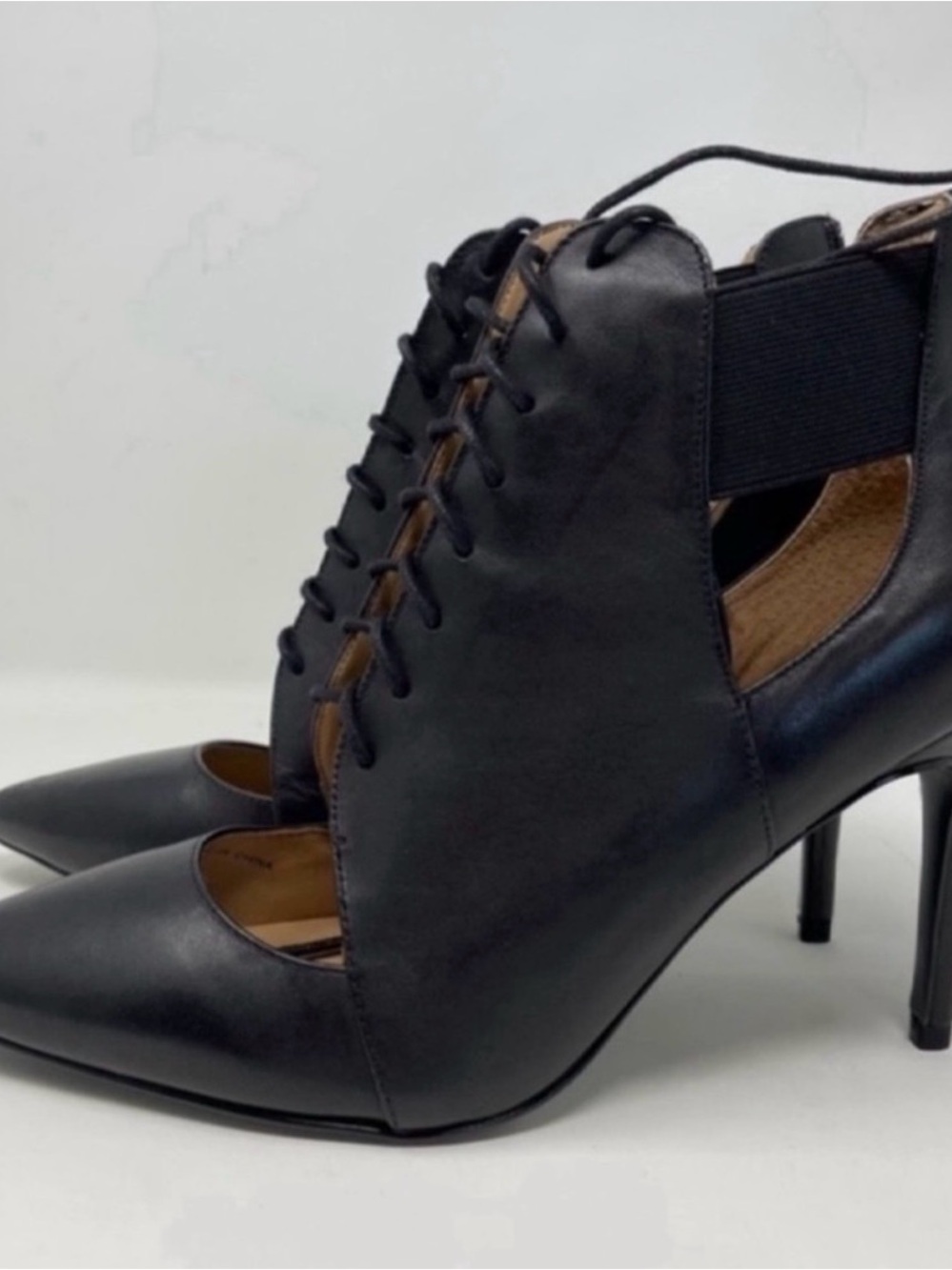 Banana Republic Lace Up Dark Romantic Goth Academia Leather Pumps 9.5